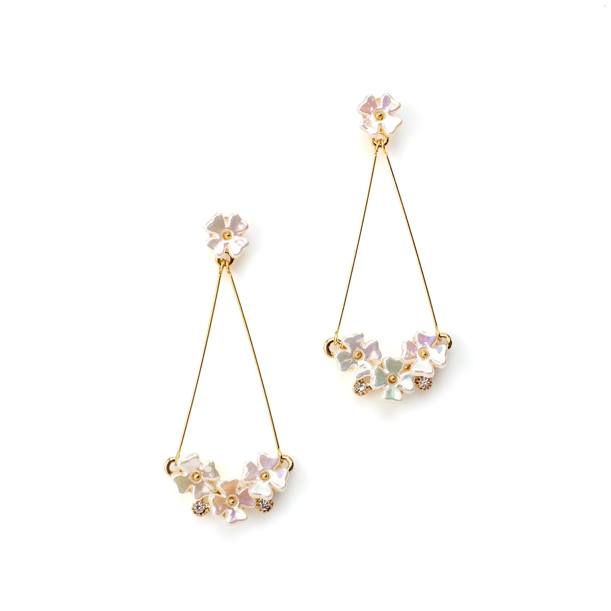 フラワーピアス A パールホワイト