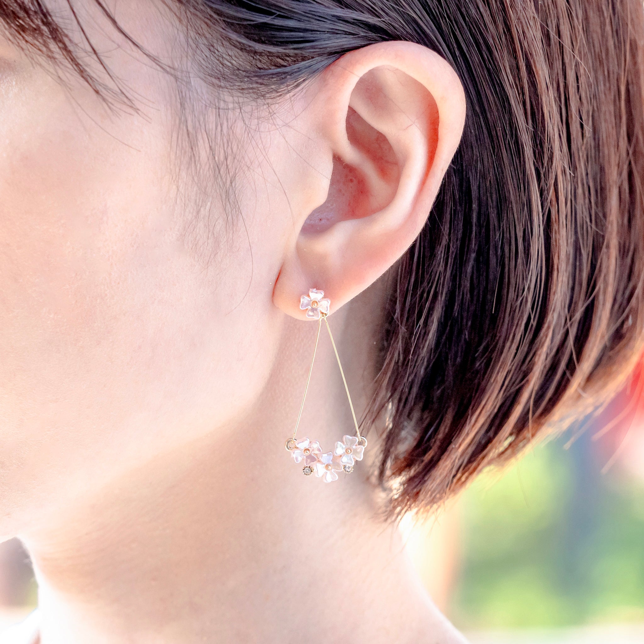 フラワーピアス A パールホワイト