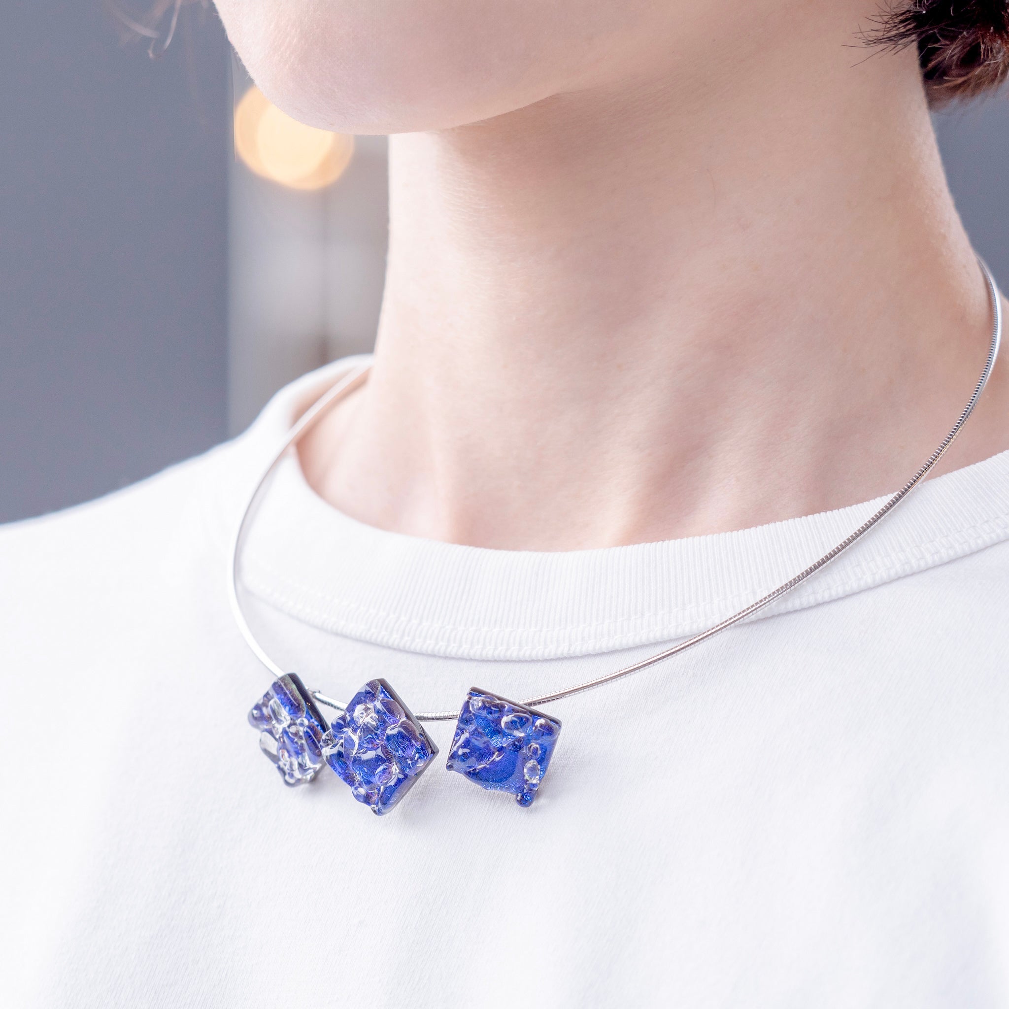 リフレクトネックレス 3連ワイヤー ディープブルー