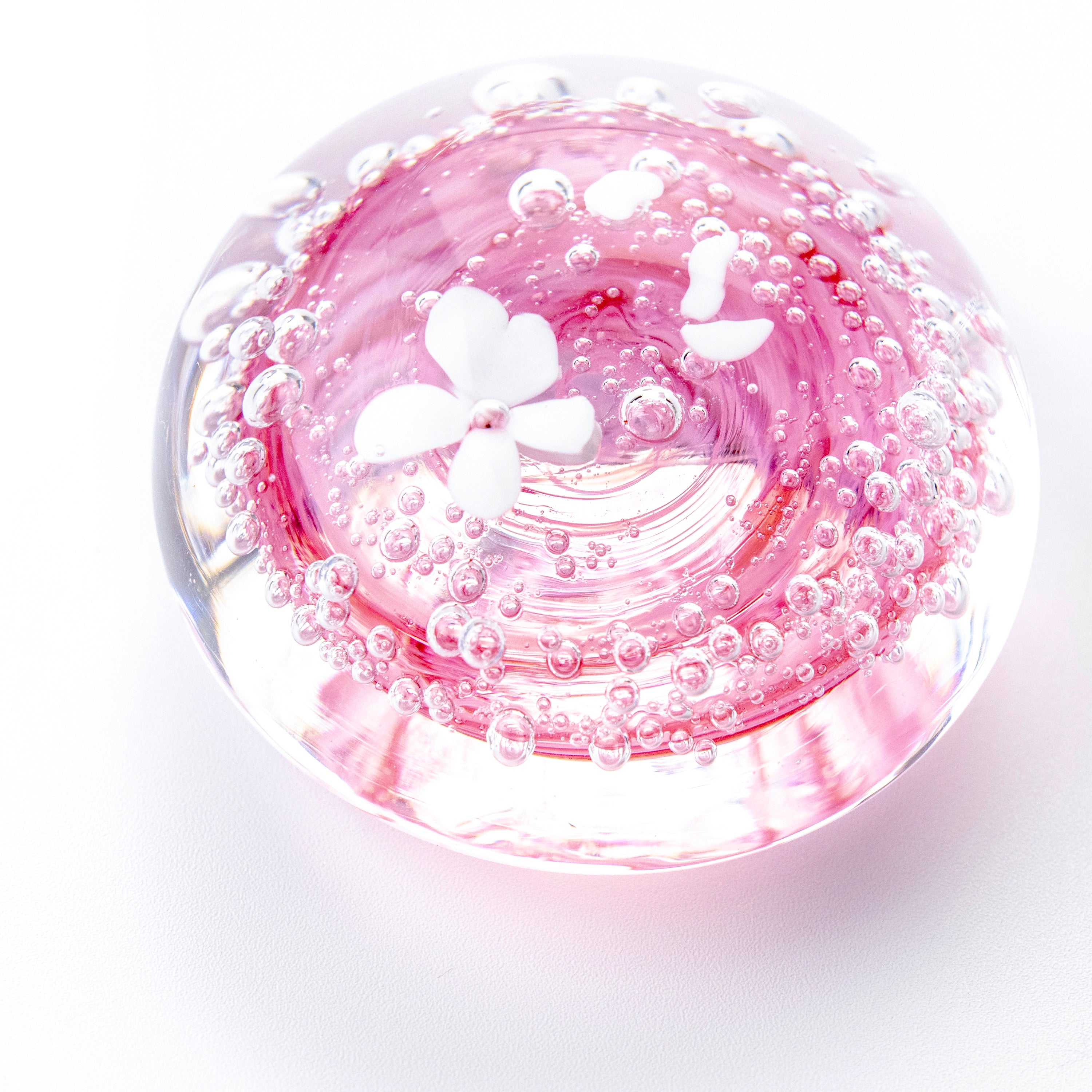 桜のペーパーウェイト・小（黒壁ガラス工房）